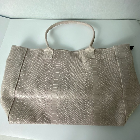 Faux Snakeskin Leather Adjustable Tote - Picture 11 of 13